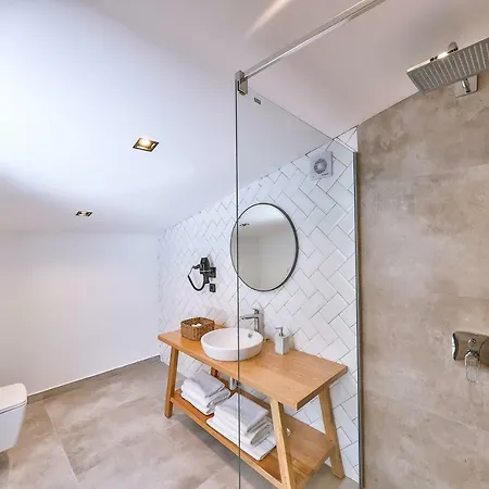 Carruba Boutique Готель 5*
